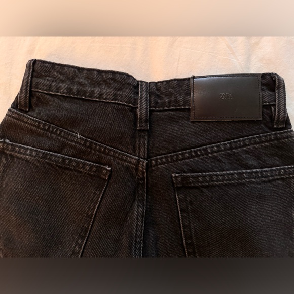 Straight leg jeans - Picture 3 of 4